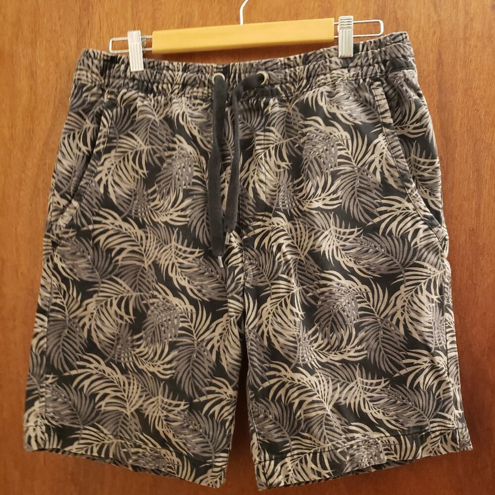Fission Mens Leaf Print Shorts Size 34
